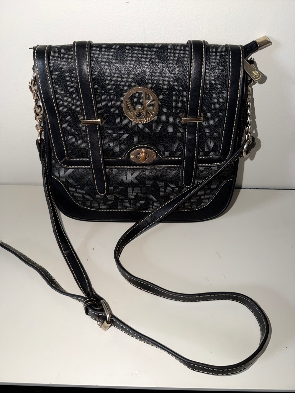 Wendy Keen Crossbody Black Bag.